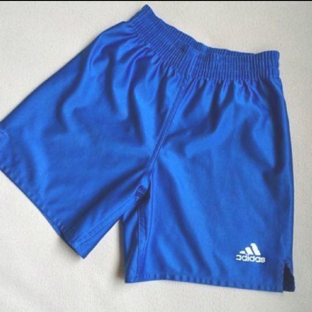 adidas(アディダス)のアディダス キッズ 130  ハーフパンツ キッズ/ベビー/マタニティのキッズ服男の子用(90cm~)(パンツ/スパッツ)の商品写真