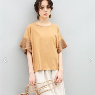 アダムエロぺ(Adam et Rope')の美品★アダムエロペ★袖 プリーツ カットソー(カットソー(半袖/袖なし))