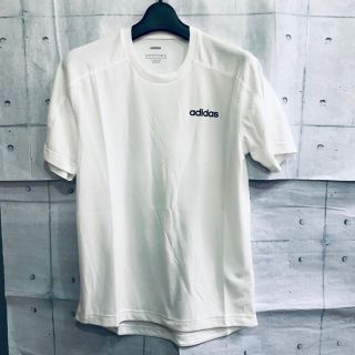 アディダス(adidas)の新品　タグ付き未使用品　半袖Tシャツ　アディダス　Lサイズ　白(Tシャツ/カットソー(半袖/袖なし))