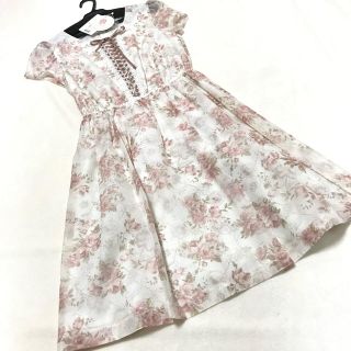 レストローズ(L'EST ROSE)の新品　ラディアントレーシー編み上げワンピース　MT(ひざ丈ワンピース)