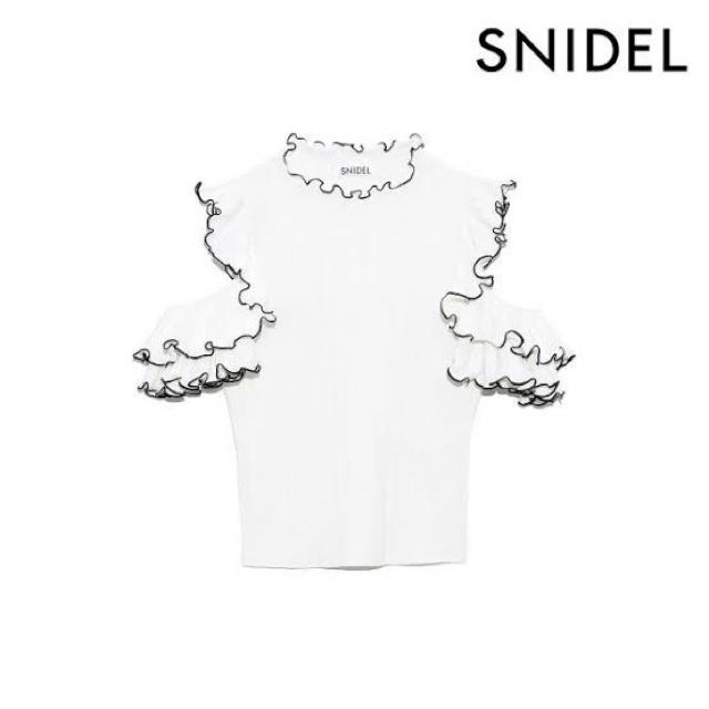 SNIDEL(スナイデル)のSNIDEL オープンショルダーフリルニット レディースのトップス(ニット/セーター)の商品写真