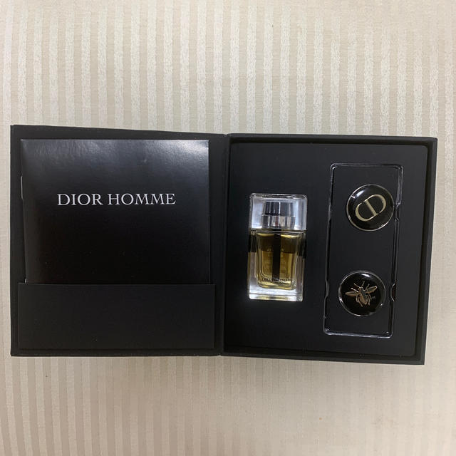 Dior - ディオールオム オードトワレ 限定 ミニ ピンバッチの通販 by mimi｜ディオールならラクマ