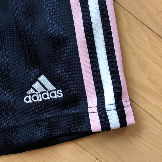 adidas(アディダス)のハーフパンツ キッズ/ベビー/マタニティのキッズ服女の子用(90cm~)(パンツ/スパッツ)の商品写真