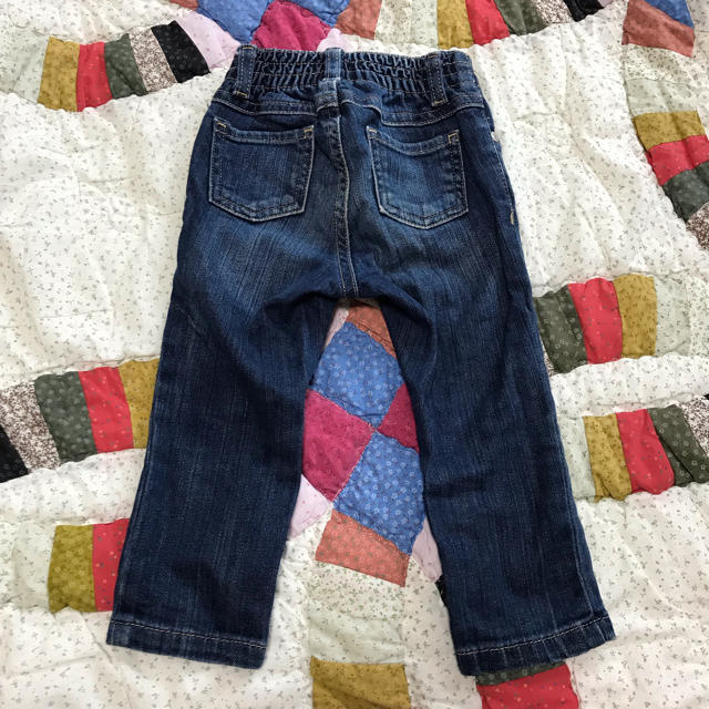 Old Navy(オールドネイビー)のOLD NAVY オールドネイビー デニムパンツ 90㎝（18-24M） キッズ/ベビー/マタニティのキッズ服女の子用(90cm~)(パンツ/スパッツ)の商品写真