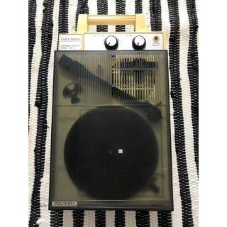 コロンビア(Columbia)の★☆ジャンク品☆COLUMBIA レコードプレーヤー　※ 黄ばみ、傷あり★(ポータブルプレーヤー)