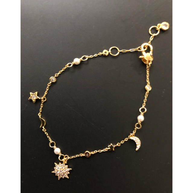 美品 星 月 モチーフ チャーム ブレスレット 値下げの通販 by 美品 星 月 モチーフ チャーム ブレスレット 値下げの通販 by