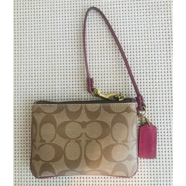 COACH(コーチ)のコーチ　ポーチ レディースのファッション小物(ポーチ)の商品写真