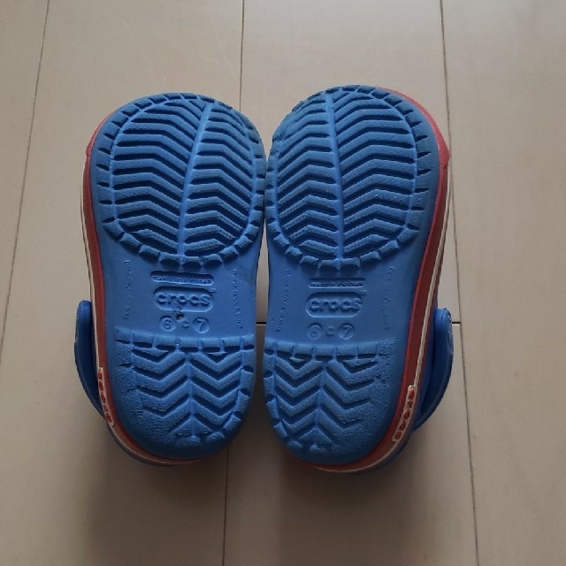 crocs(クロックス)のTerima kashi様 クロックス キッズ サンダル 14.5センチ キッズ/ベビー/マタニティのキッズ靴/シューズ(15cm~)(サンダル)の商品写真