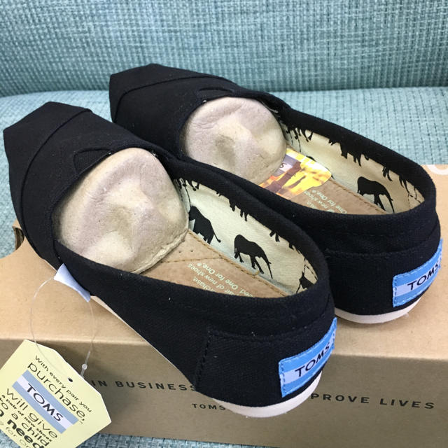 TOMS(トムズ)のTOMS トムス スリッポン シューズ レディースの靴/シューズ(スニーカー)の商品写真