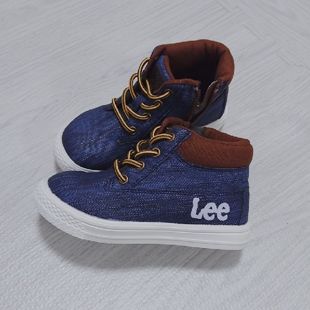 Lee(リー)のLee ☆ハイカットスニーカー ☆ 試着のみ キッズ/ベビー/マタニティのキッズ靴/シューズ(15cm~)(スニーカー)の商品写真