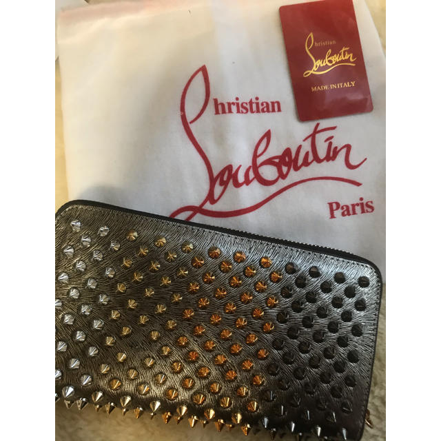 Christian Louboutin(クリスチャンルブタン)のルブタン レディースのファッション小物(財布)の商品写真