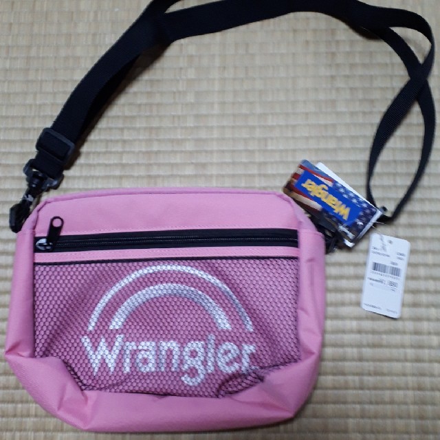 Wrangler(ラングラー)のお値下げしました！ Wrangler　ピンク ショルダーバッグ レディースのバッグ(ショルダーバッグ)の商品写真