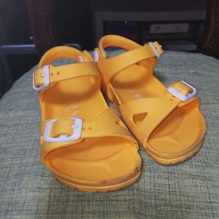 BIRKENSTOCK(イエロー/黄色系)のフリマアイテム一覧 BIRKENSTOCK(イエロー/黄色系)のフリマアイテム一覧