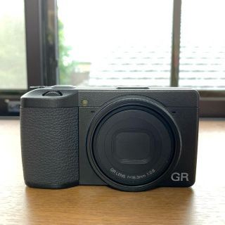 リコー(RICOH)のRICOH リコー GR3 GRiii （おまけ付き）(コンパクトデジタルカメラ)