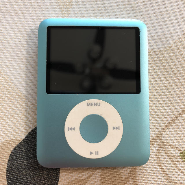 Apple(アップル)のAPPLE iPod nano 8GB スマホ/家電/カメラのオーディオ機器(ポータブルプレーヤー)の商品写真