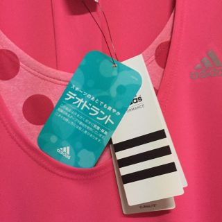 アディダス(adidas)のフィットネスウェア(カットソー(半袖/袖なし))