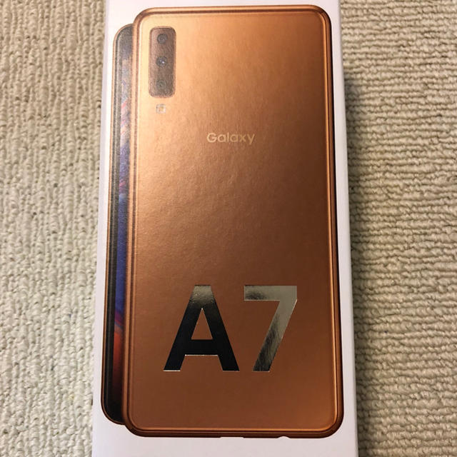 Galaxy A7 新品未開封　ゴールド