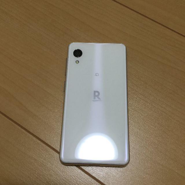 Rakuten Mini 本体　ラクテンミニ　白　ホワイト スマホ/家電/カメラのスマートフォン/携帯電話(スマートフォン本体)の商品写真