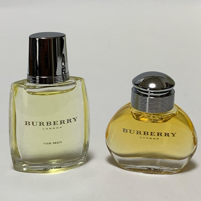 BURBERRY(バーバリー)の未使用★バーバリー ロンドン / ウィークエンド 5ml  ミニ香水 4本セット コスメ/美容の香水(ユニセックス)の商品写真