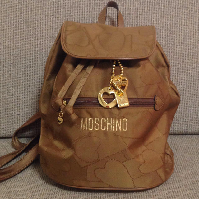 MOSCHINO(モスキーノ)の美品✨モスキーノナイロンリュック(^^) レディースのバッグ(リュック/バックパック)の商品写真