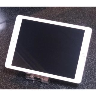 Apple - iPad第6世代 32GB Wi-Fi シルバー☆美品☆の通販 by Sara's