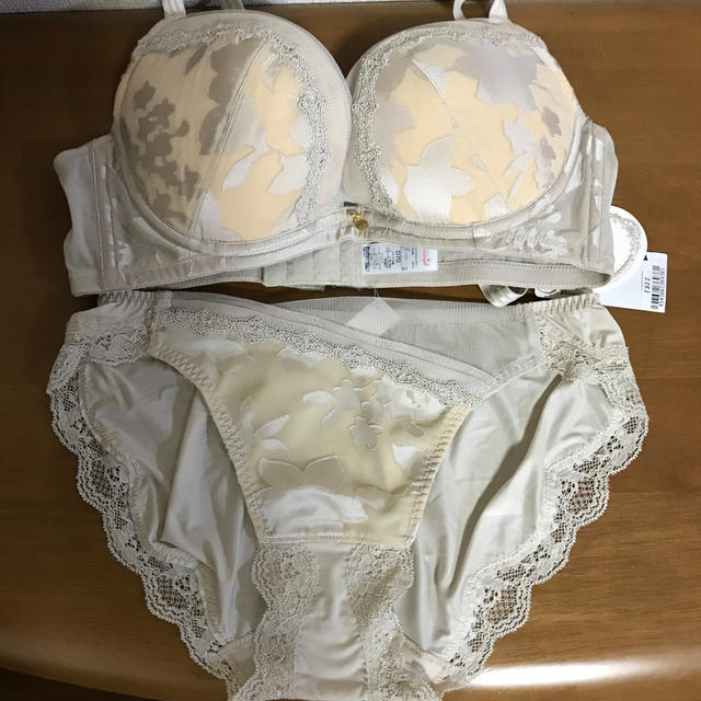 Triumph(トリンプ)のTriumph★  ブラジャー  ショーツセット レディースの下着/アンダーウェア(ブラ&ショーツセット)の商品写真