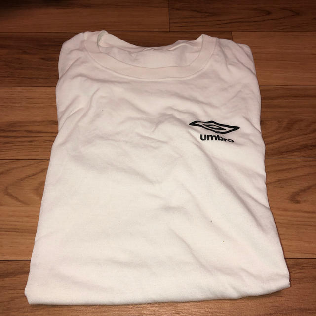 UMBRO(アンブロ)のumbro 白Tシャツ　Lサイズ メンズのトップス(Tシャツ/カットソー(半袖/袖なし))の商品写真