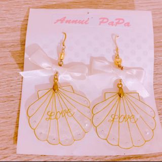 ハニーミーハニー(Honey mi Honey)のハンドメイド店購入　シェルピアス(ピアス)