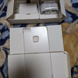 Huawei 充電器＆クリアケースセット(バッテリー/充電器)