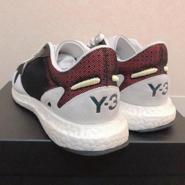 Y-3(ワイスリー)の【mnoclub様専用】Y-3 RHISU RUN メンズの靴/シューズ(スニーカー)の商品写真