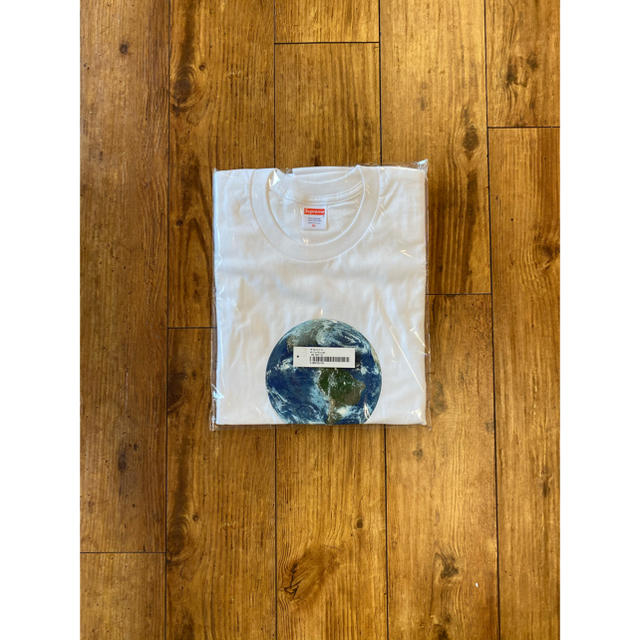 Supreme(シュプリーム)の【専用】Supreme/TNF One World Tee L メンズのトップス(Tシャツ/カットソー(半袖/袖なし))の商品写真