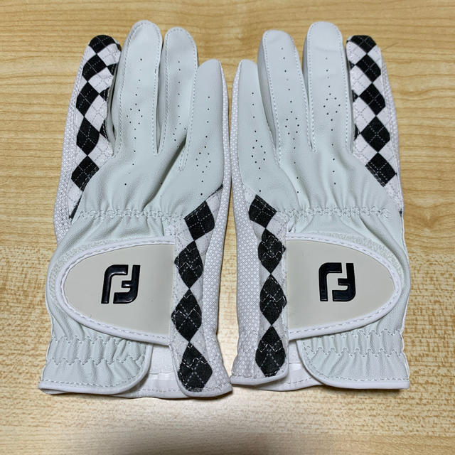 FootJoy(フットジョイ)のフットジョイ新品レディースグローブ スポーツ/アウトドアのゴルフ(その他)の商品写真