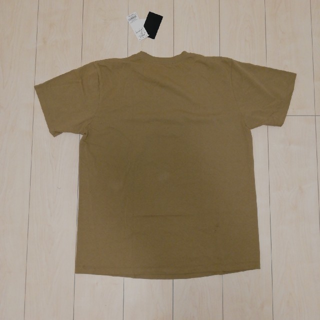 RVCA(ルーカ)のRVCA 　Tシャツ　ベージュ　未使用品 メンズのトップス(Tシャツ/カットソー(半袖/袖なし))の商品写真