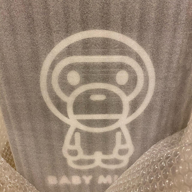 A BATHING APE(アベイシングエイプ)のBE@RBRICK カリモク BABY MILO(R) ベイプ  ベアブリック エンタメ/ホビーのフィギュア(その他)の商品写真