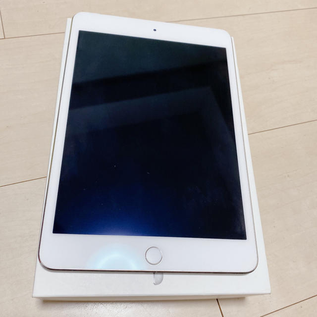 タブレットiPad mini4