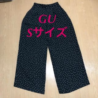 ジーユー(GU)の⭐︎週末限定価格⭐︎GU ドット柄　シフォン素材　ワイドパンツ(カジュアルパンツ)