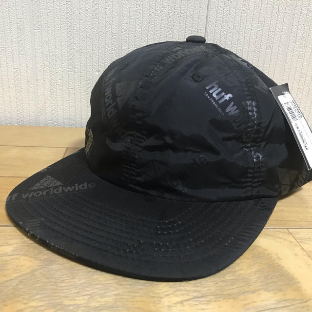 HUF(ハフ)のHUF ハフ スナップバックキャップ　新品未使用　送料無料　男女兼用 メンズの帽子(キャップ)の商品写真