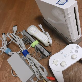 ウィー(Wii)のWii 本体(家庭用ゲーム機本体)