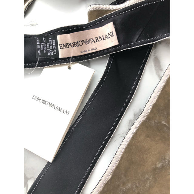 Emporio Armani(エンポリオアルマーニ)の【新品】エンポリオアルマーニネクタイカーキタグ付き メンズのファッション小物(ネクタイ)の商品写真