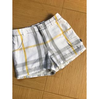 バーバリー(BURBERRY)のBURBERRY  kids  ショートパンツ　120cm(パンツ/スパッツ)