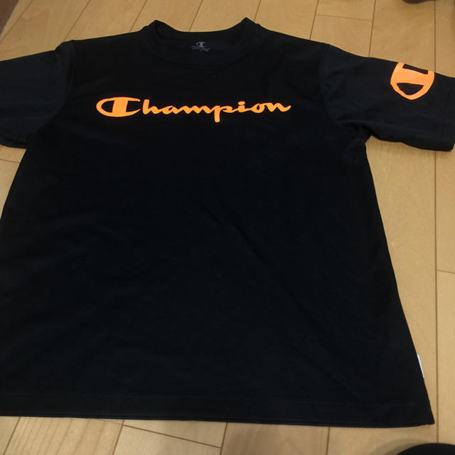 Champion(チャンピオン)のチャンピオン★黒✖️オレンジ★啓司様専用 メンズのトップス(Tシャツ/カットソー(半袖/袖なし))の商品写真