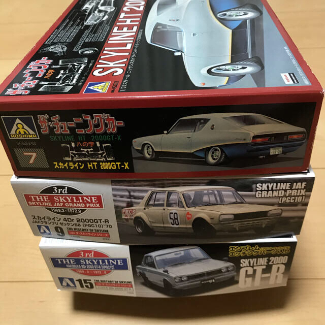 AOSHIMA(アオシマ)の4Ｄr、2Ｄr 2000GT-R  2個セット　絶版品 エンタメ/ホビーのおもちゃ/ぬいぐるみ(プラモデル)の商品写真