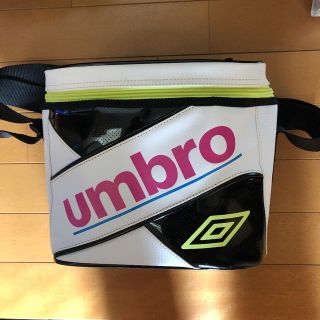 アンブロ(UMBRO)のアンブロ　クーラーバック（エナメル）保冷バッグ　ホワイト　白(その他)