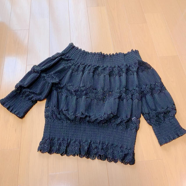 黒色オフショル　夏服 レディースのトップス(カットソー(半袖/袖なし))の商品写真