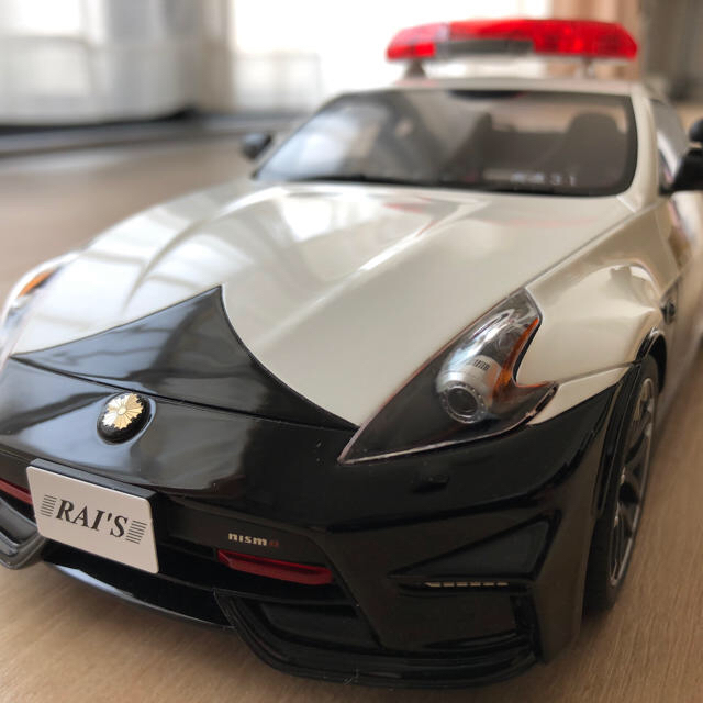 RAI’Sレイズ 1/18フェアレディZ nismo 警視庁高速道路交通警察隊 エンタメ/ホビーのおもちゃ/ぬいぐるみ(ミニカー)の商品写真