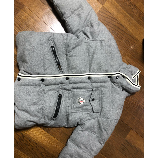 MONCLER(モンクレール)のモンクレールダウンジャケット メンズのジャケット/アウター(ダウンジャケット)の商品写真