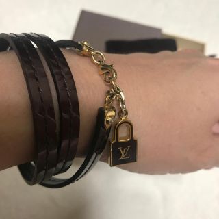 ヴィトン(LOUIS VUITTON) ヴェルニ ブレスレット/バングルの通販 53点
