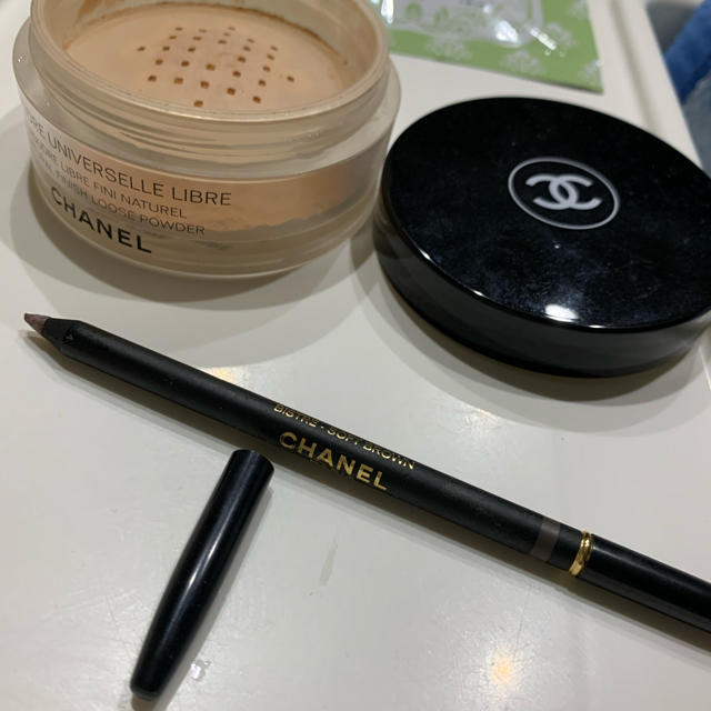 CHANEL(シャネル)のシャネル　CHANEL フェイスパウダー　アイブロウ　フェイスパック コスメ/美容のベースメイク/化粧品(フェイスパウダー)の商品写真