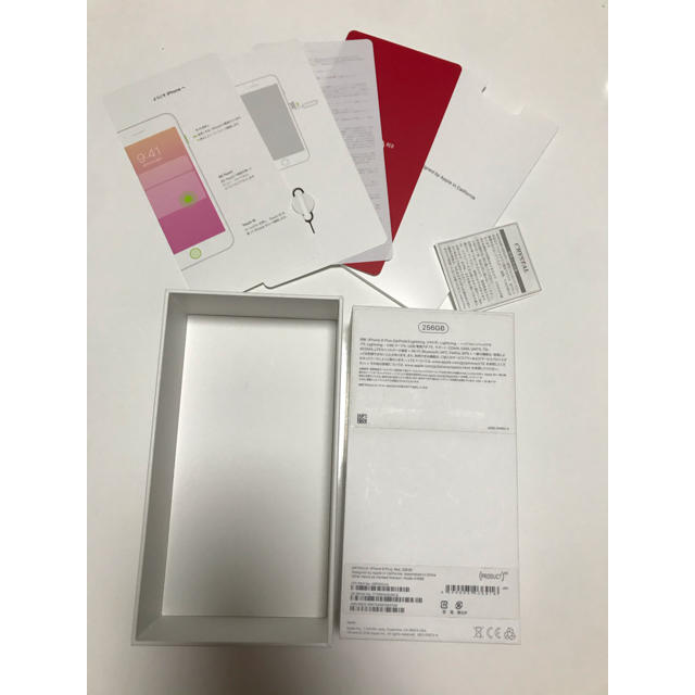 iPhone8plus 空箱 ステッカー（Red 256GB） スマホ/家電/カメラのスマートフォン/携帯電話(その他)の商品写真