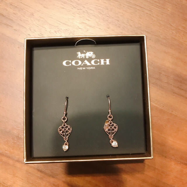 COACH(コーチ)のcoach コーチ　ハート　ピアス　両耳 レディースのアクセサリー(ピアス)の商品写真